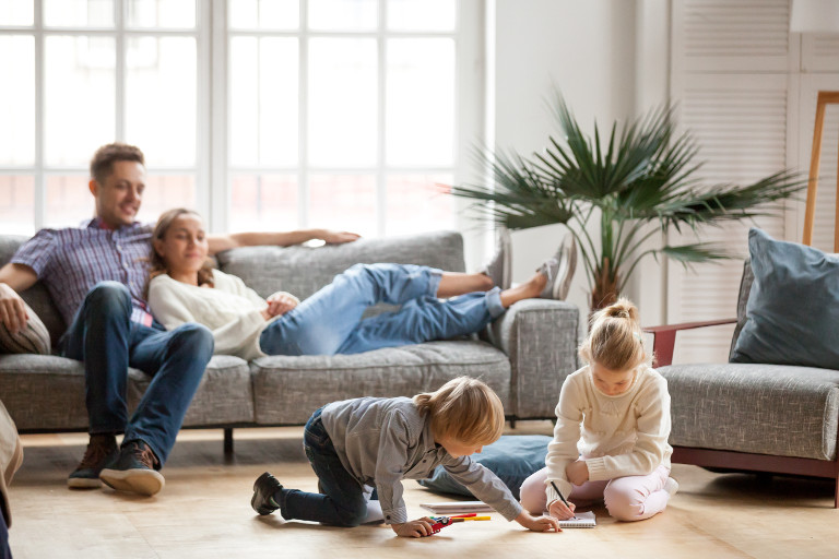Famille vivant dans le confort